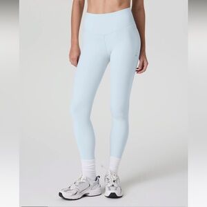 Vuori AllTheForm Leggings Sz S - Light Mist